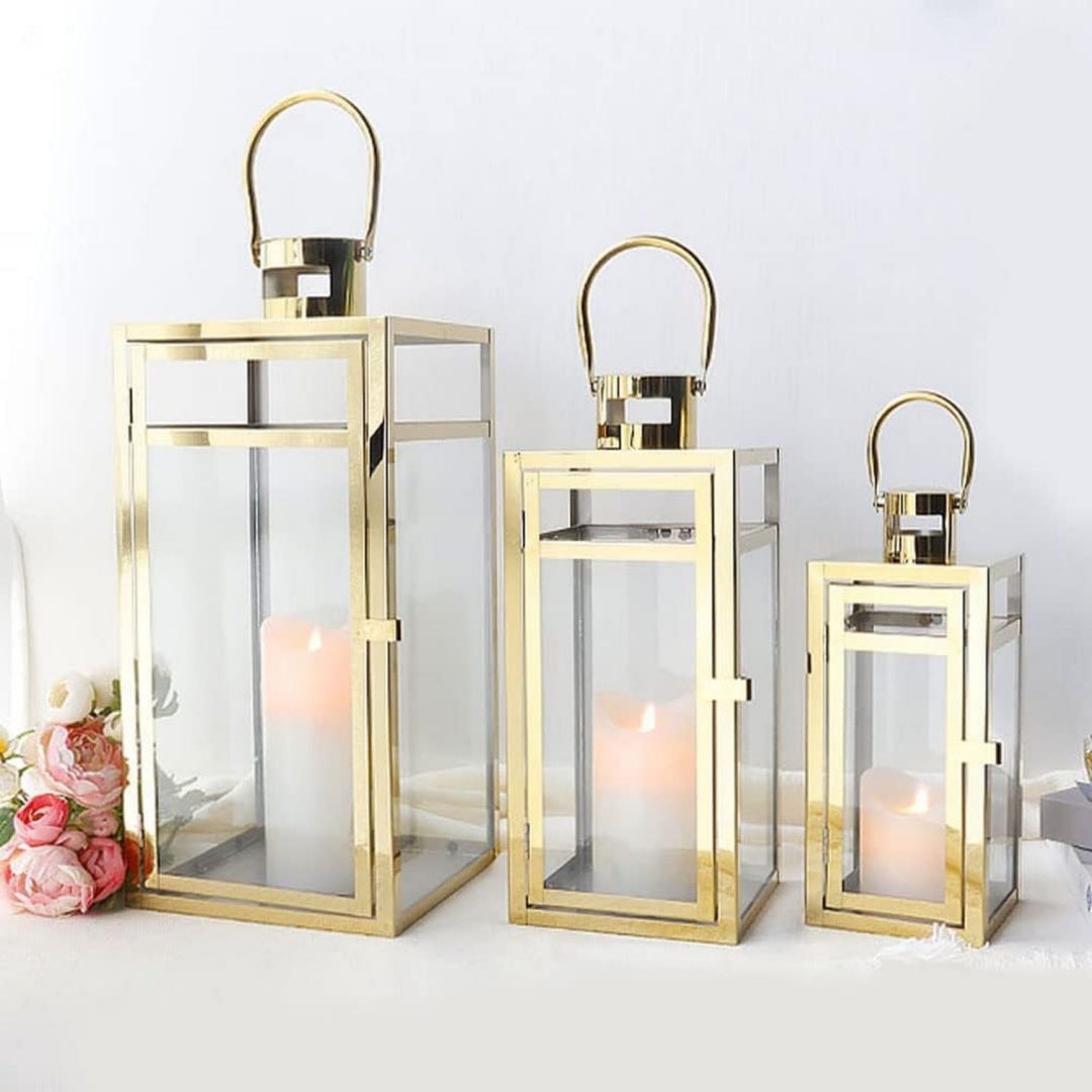 Arredo per soggiorno con illuminazione LED struttura in acciaio oro